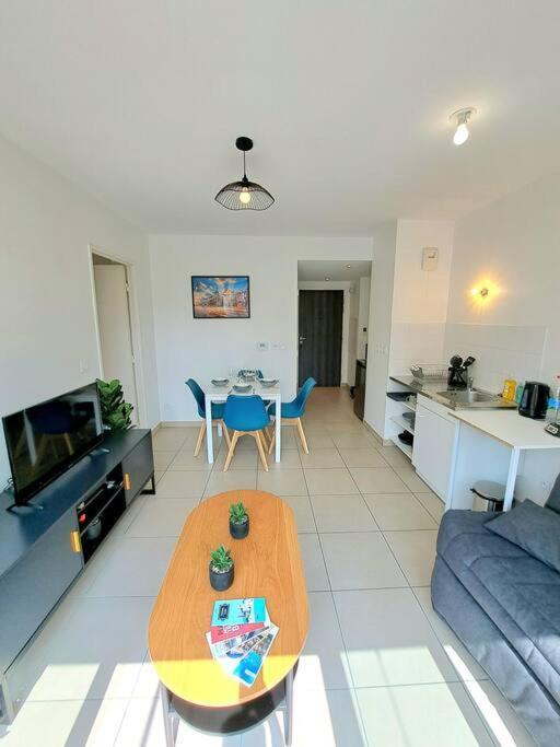 Apartment Casa Rosa : Moderne Avec Balcon *